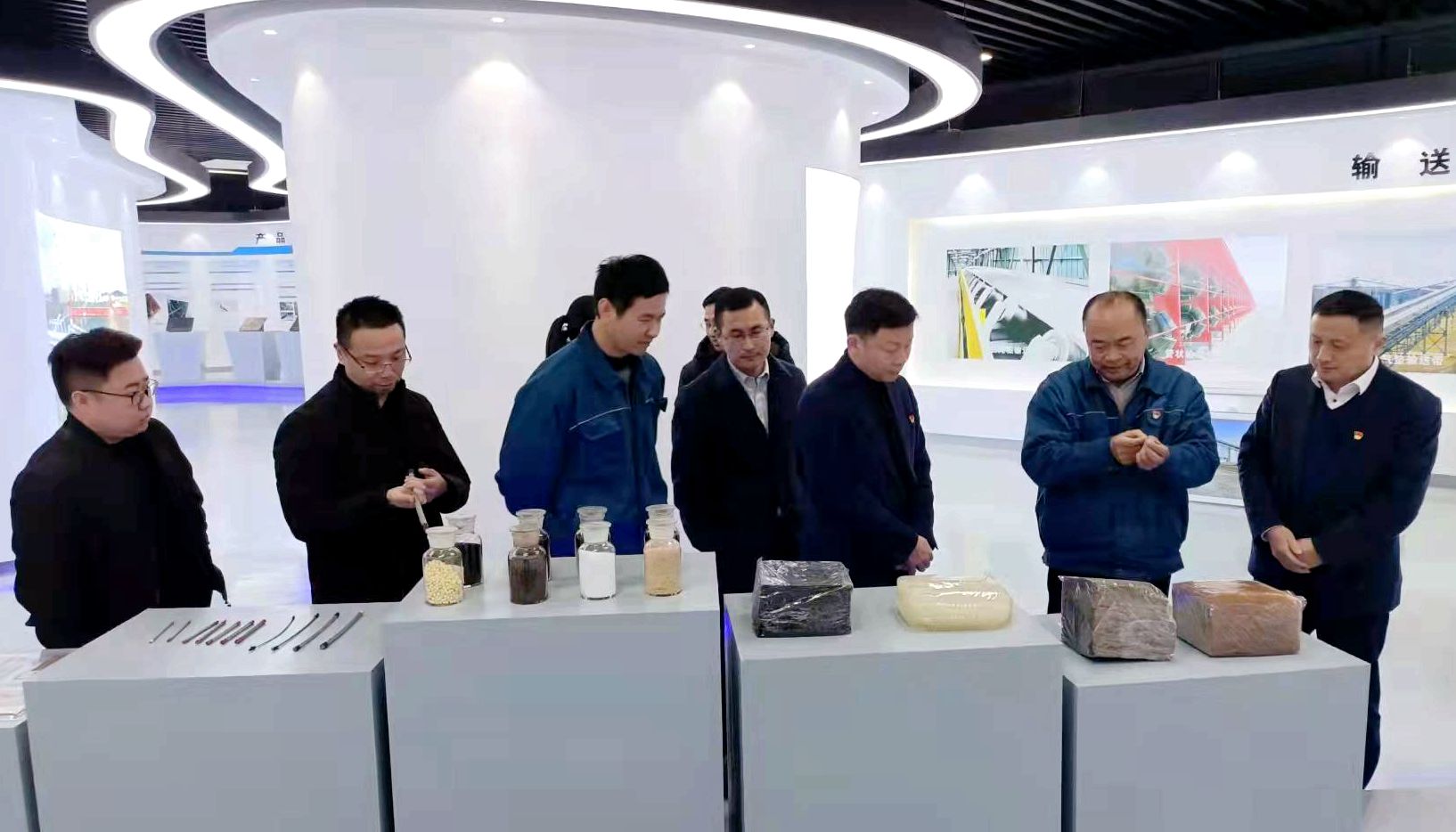 嘉興市科技局副局長陳華鋒一行蒞臨公司調研指導